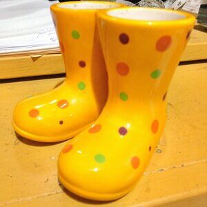 PARTY L;ITE RAIN BOOTS CANDLE HOLDER